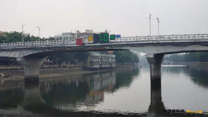 通航净高显C屏1